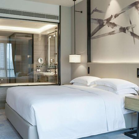 Doubletree By Hilton Hotel Shenzhen Longhua, Near Huawei, Foxcnn, Shenzhen North Railway, Uniwalk & Uniworld Shopping Mall, Sam'S Club Экстерьер фото