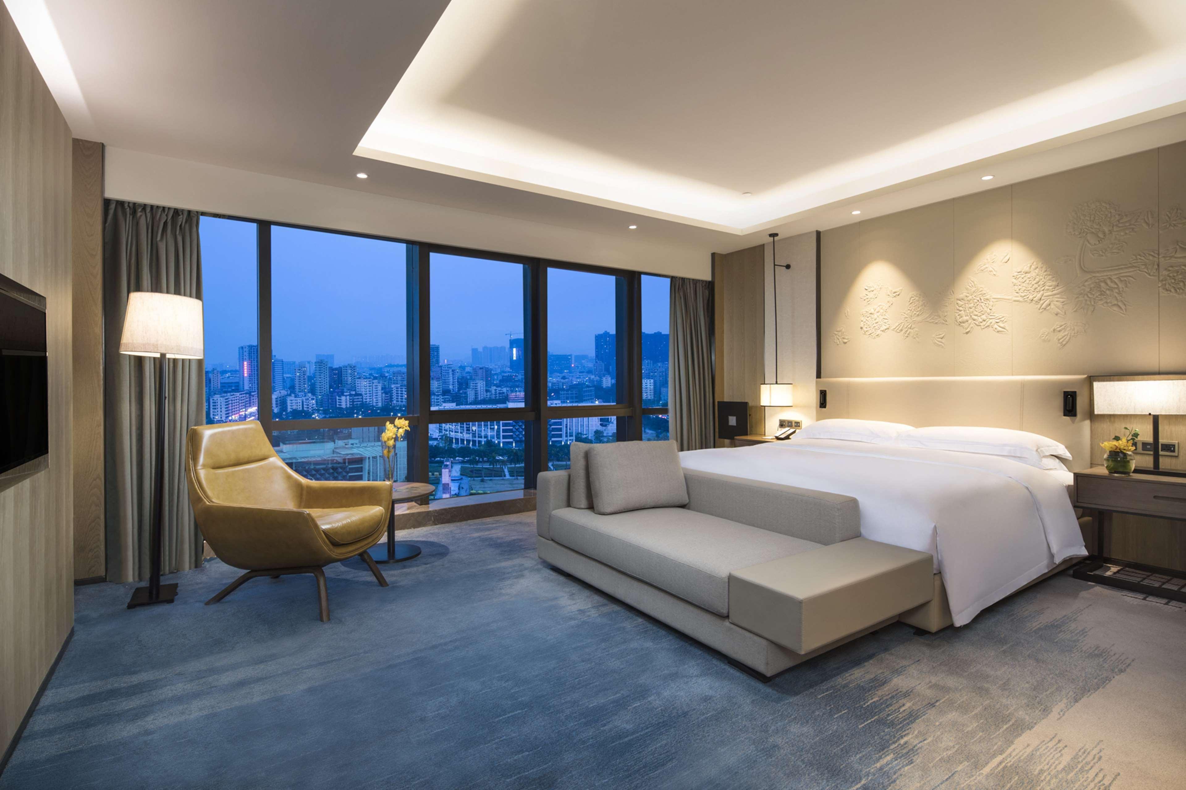 Doubletree By Hilton Hotel Shenzhen Longhua, Near Huawei, Foxcnn, Shenzhen North Railway, Uniwalk & Uniworld Shopping Mall, Sam'S Club Экстерьер фото