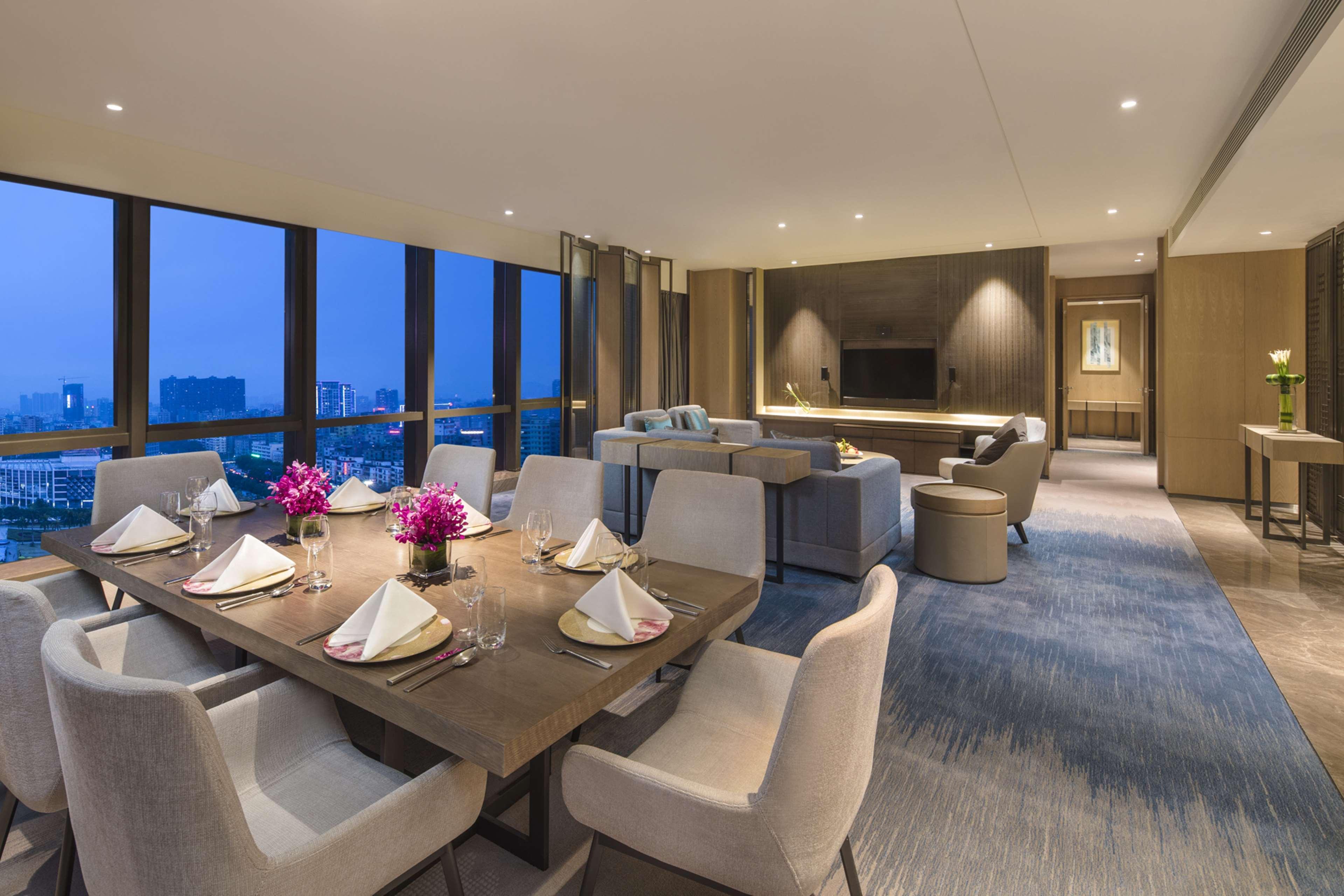 Doubletree By Hilton Hotel Shenzhen Longhua, Near Huawei, Foxcnn, Shenzhen North Railway, Uniwalk & Uniworld Shopping Mall, Sam'S Club Экстерьер фото