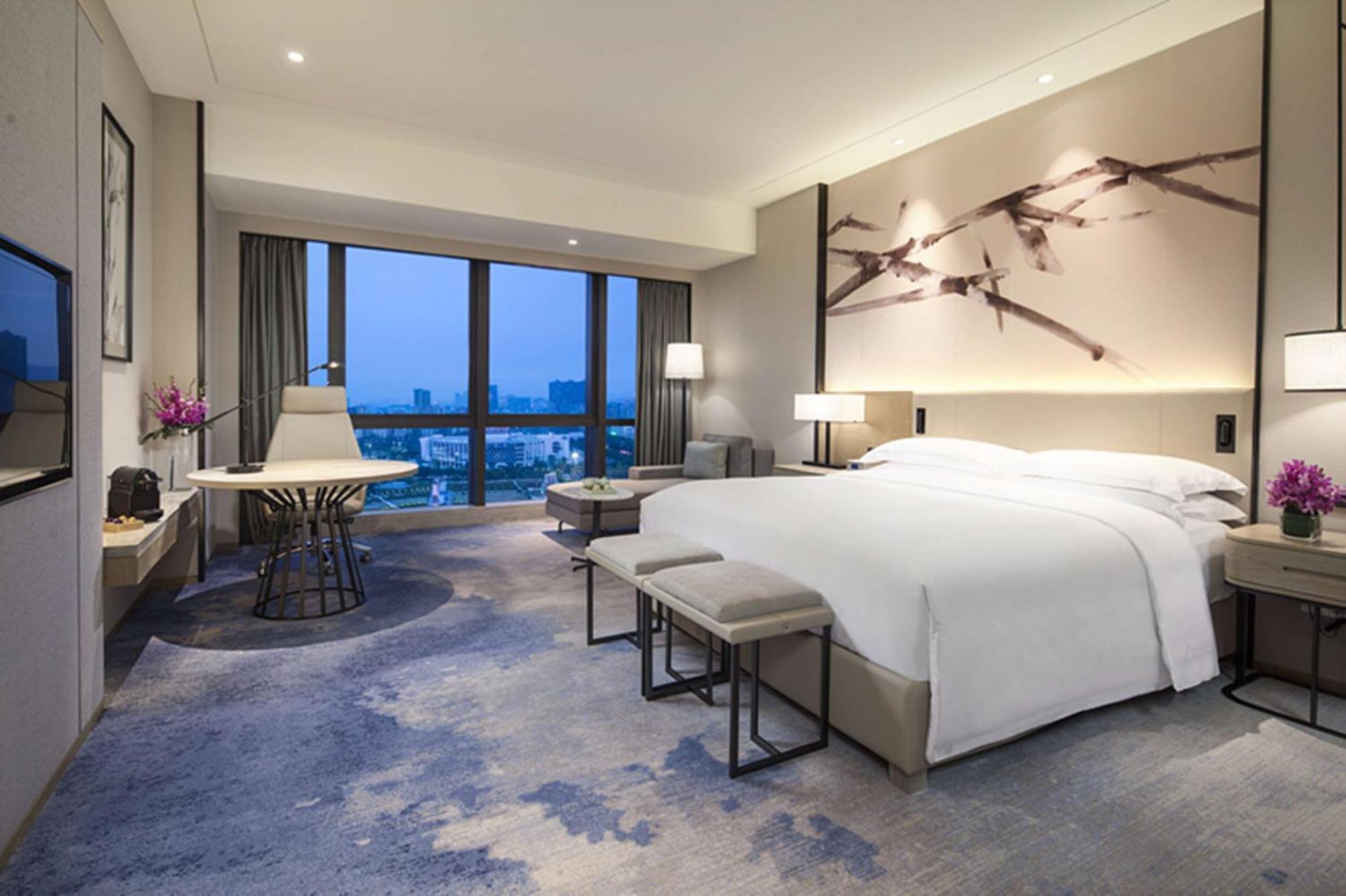Doubletree By Hilton Hotel Shenzhen Longhua, Near Huawei, Foxcnn, Shenzhen North Railway, Uniwalk & Uniworld Shopping Mall, Sam'S Club Экстерьер фото