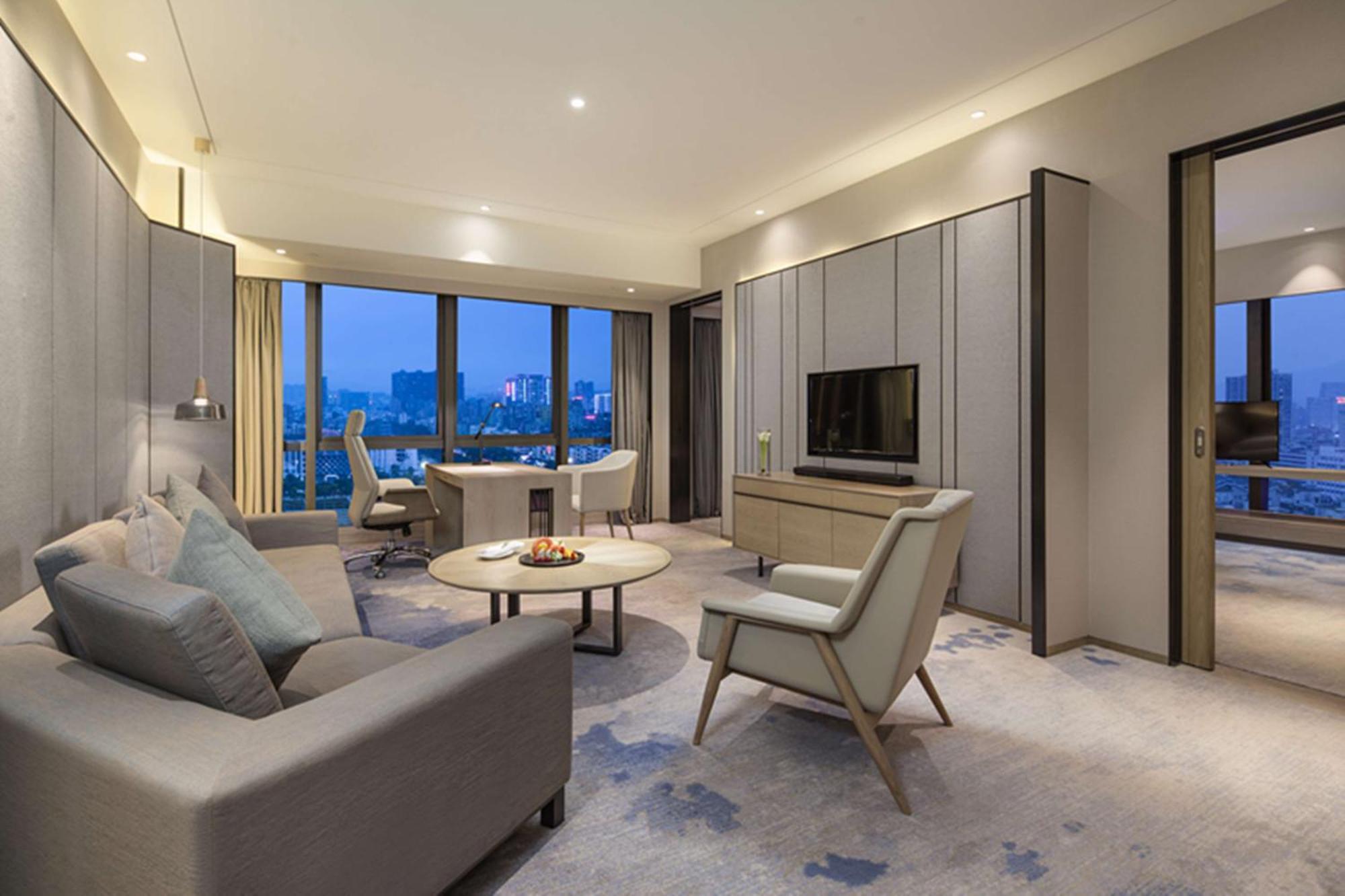 Doubletree By Hilton Hotel Shenzhen Longhua, Near Huawei, Foxcnn, Shenzhen North Railway, Uniwalk & Uniworld Shopping Mall, Sam'S Club Экстерьер фото