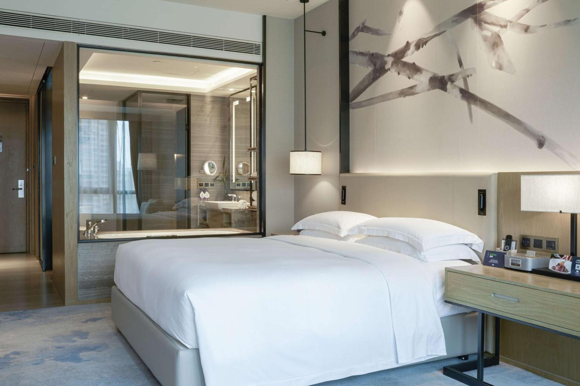 Doubletree By Hilton Hotel Shenzhen Longhua, Near Huawei, Foxcnn, Shenzhen North Railway, Uniwalk & Uniworld Shopping Mall, Sam'S Club Экстерьер фото